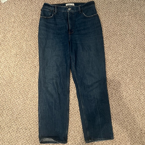 Abercrombie & Fitch Curve Love Ultra High Rise 90s Straight Jean - Picture 3 of 5